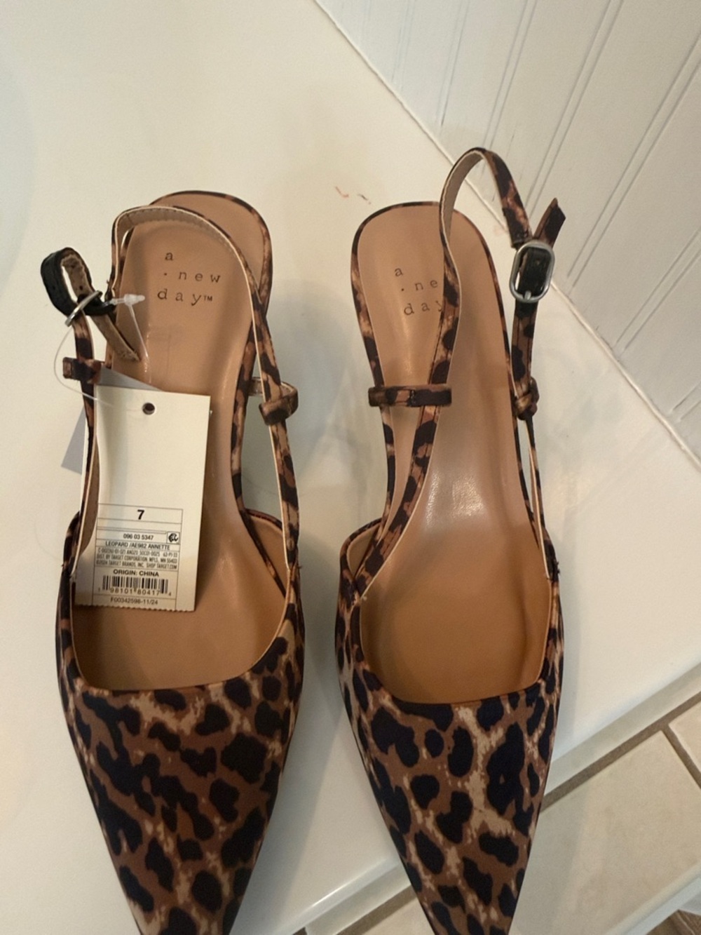 a new day Leopard Print Pointed kitten heels 7